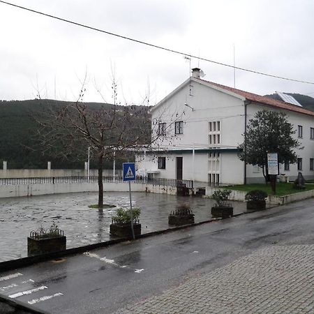 Alojamento Local De Pardieiros Hotel Avô Esterno foto