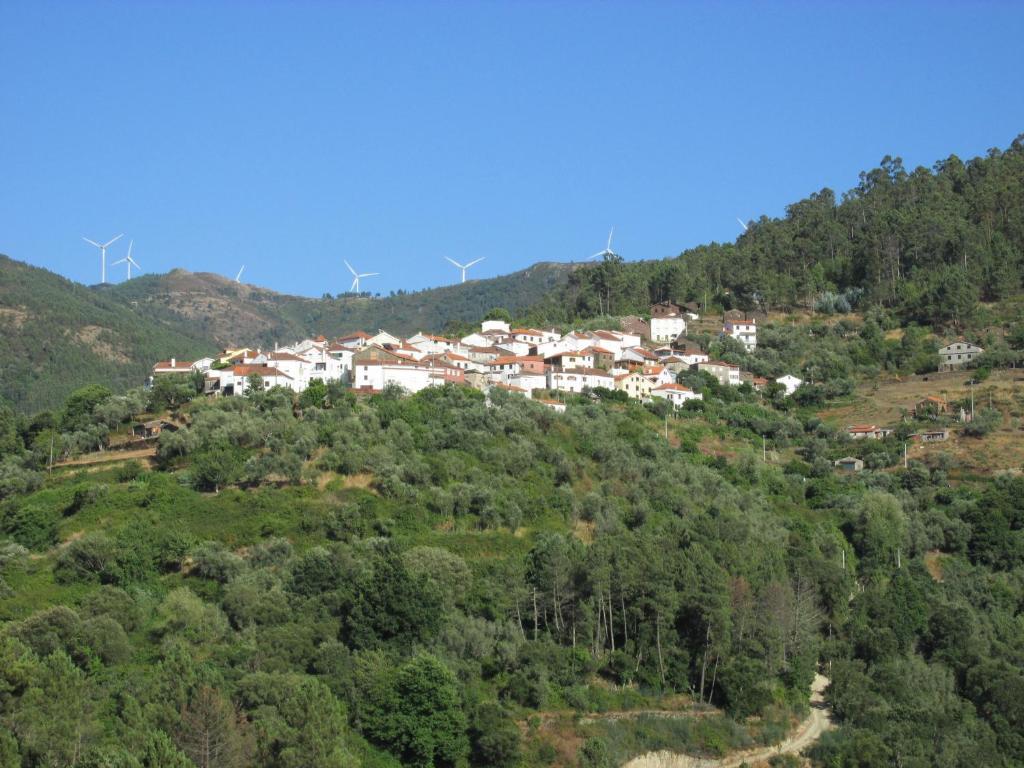 Alojamento Local De Pardieiros Hotel Avô Esterno foto